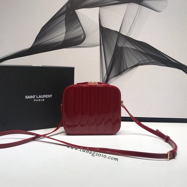 YSL专柜款女包 聖羅蘭經典款Vicky絎縫漆皮相機包 YSL肩背斜挎包 555052  jjh1065